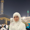 <i class="tbold">umrah</i> moment
