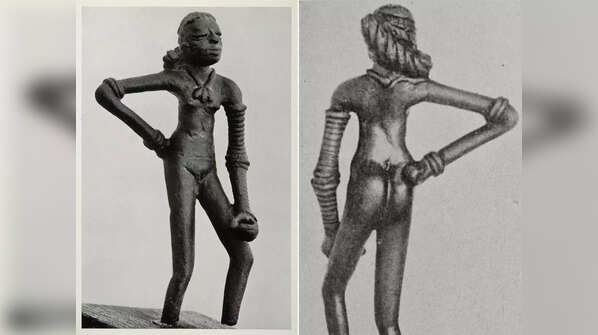 Dancing Girl of Mohenjo-daro (c. 2500 BCE)