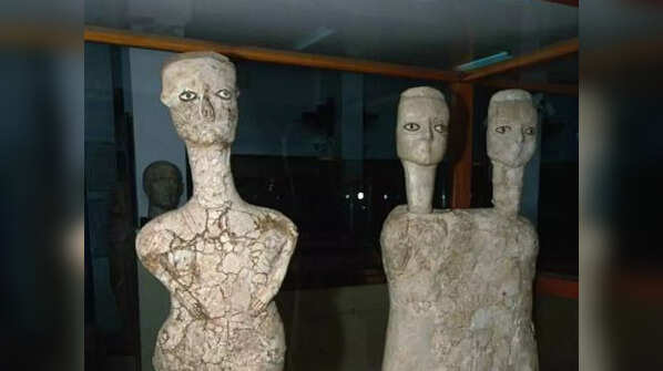 Ain Ghazal Statues (9,000 BCE)