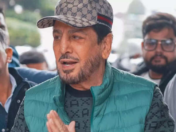 Gurdas Maan Photos