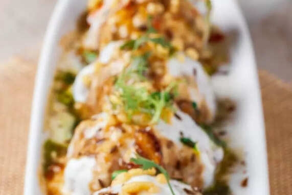 Holi 2024: How to make Dahi Bhalla Papdi Chaat