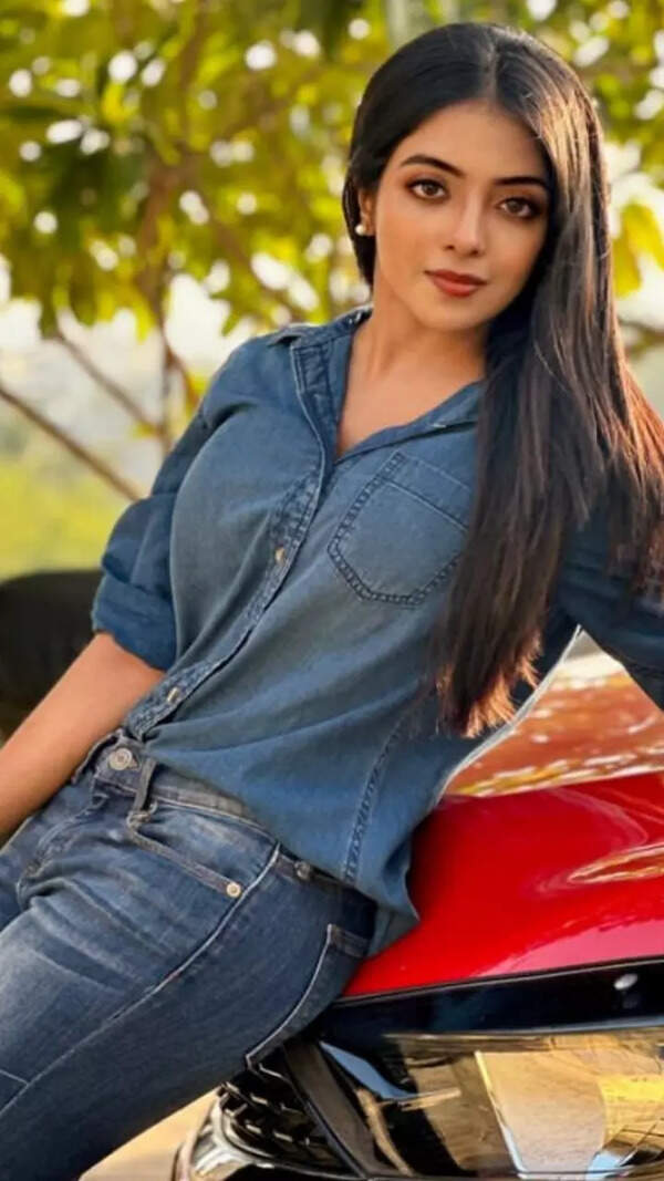 Khushi Dubey