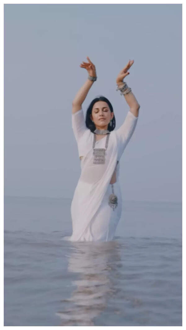 Esha Kansara