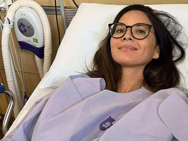 Olivia Munn Images