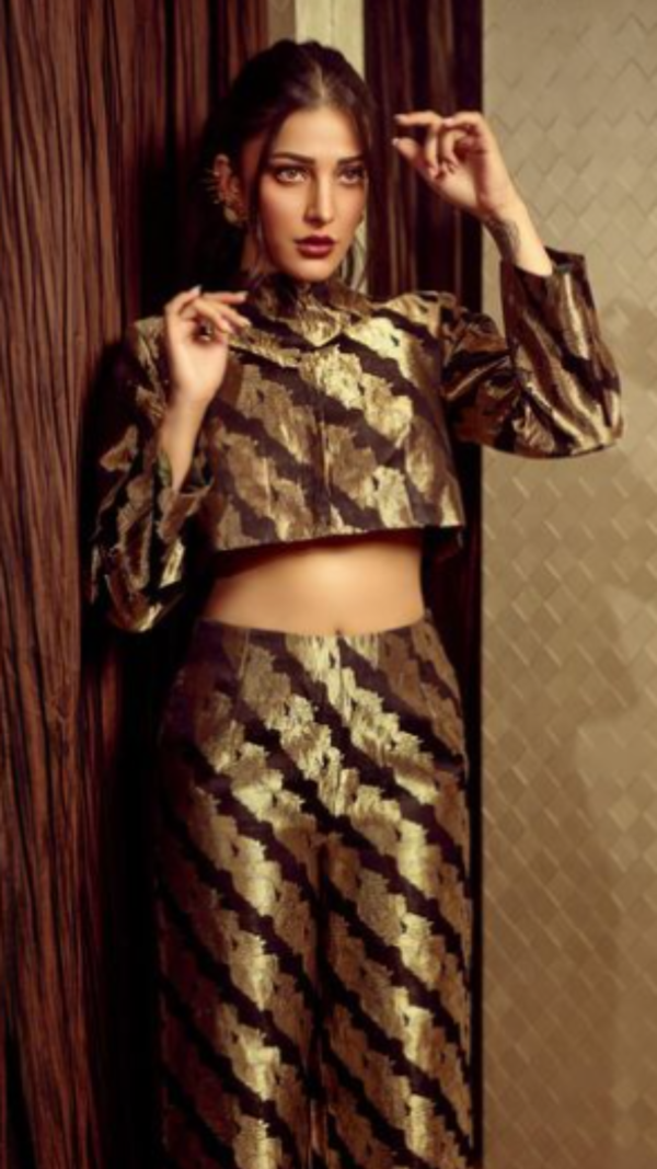 Shruti Photos