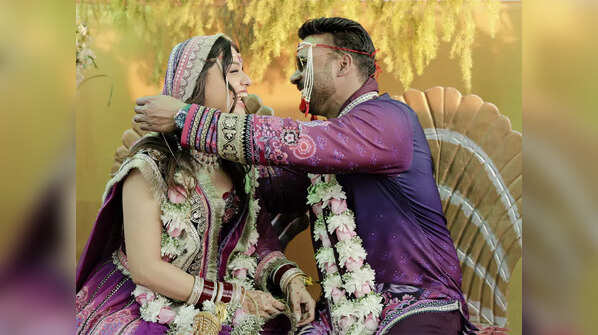 Divya Agarwal-Apurva Padgaonkar