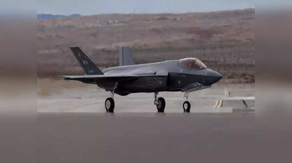 5th-generation stealth fighter