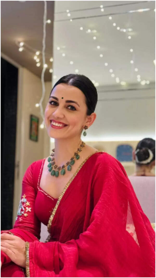 Esha Kansara