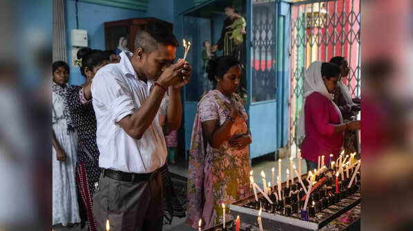 Devotees offer prayers in Kolkata