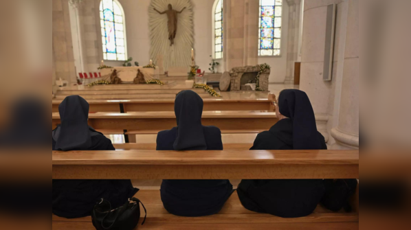 Nuns praying in Kosovo