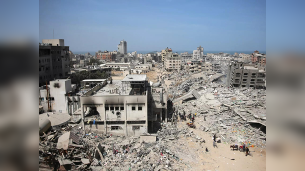 Israeli forces withdraw from hospital