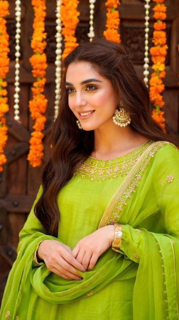 Maya Ali Pictures