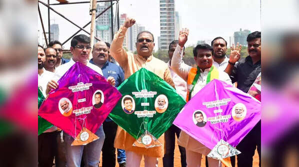 BJP workers hold kites with imprint 'Ab ki bar 400 par' in Mumbai