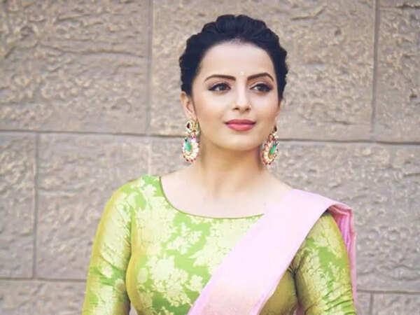 Shrenu Parikh Stills