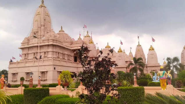 IRCTC Ramayana Yatra train:  It will take you to 14 cities, 39 revered sites, including Ayodhya