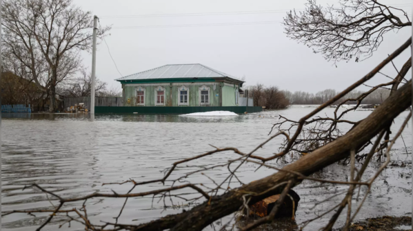 Unprecedented scale of flooding grips Russia and Kazakhstan