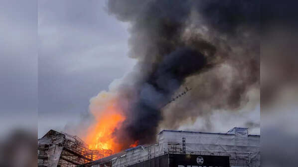 Fire engulfs oldest stock exchange building