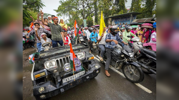 Leaders gear up for pre-election blitz
