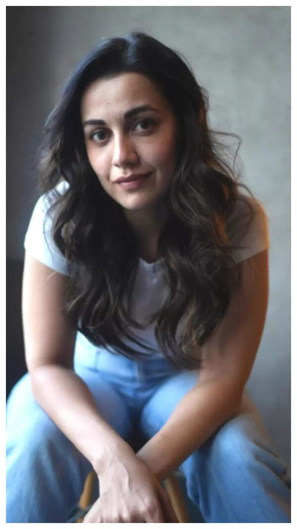 Esha Kansara