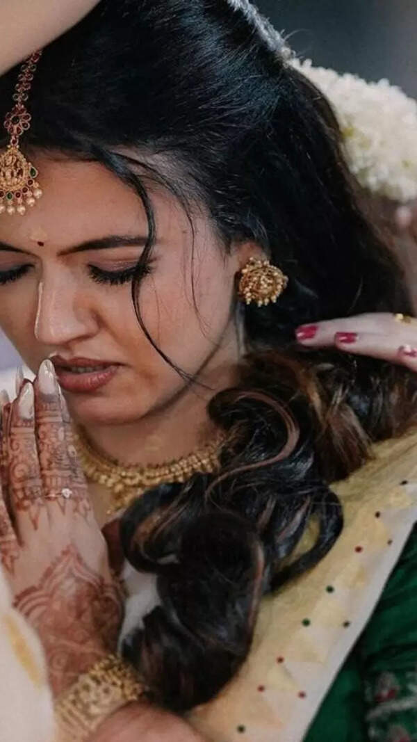 Deepak Parambol Images