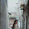Article image for: Through the <i class="tbold">narrow lanes</i> of a big city
