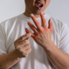 What are the symptoms of increased Uric acid in body?