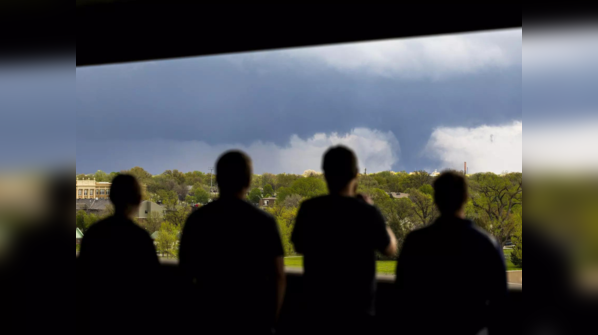 Witness accounts of tornado formation