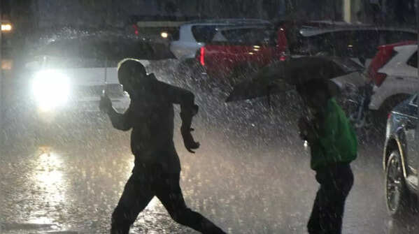 Bengaluru welcomes rain amid scorching heat