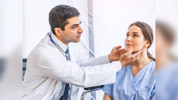 Complications associated with mumps