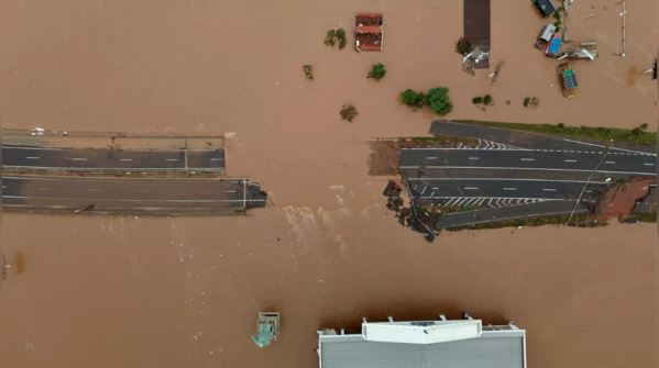 Authorities raced to fortify flood defenses
