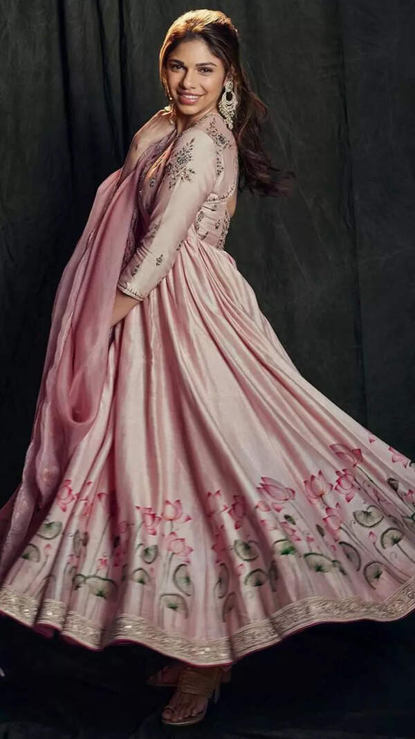 Sharmin Segal Photos