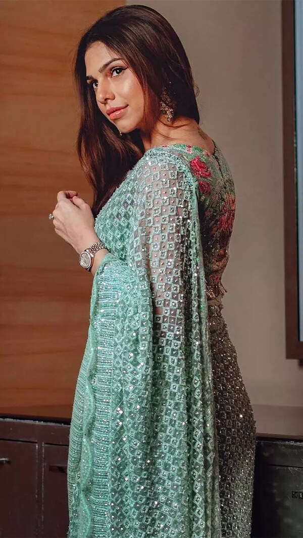 Sharmin Segal Images