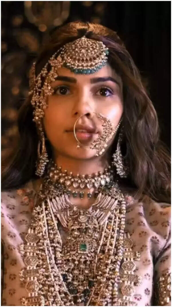 Sharmin Segal Images