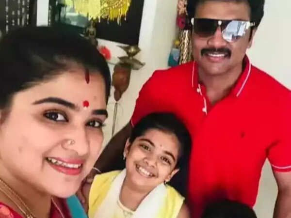 Srinivasan Pictures