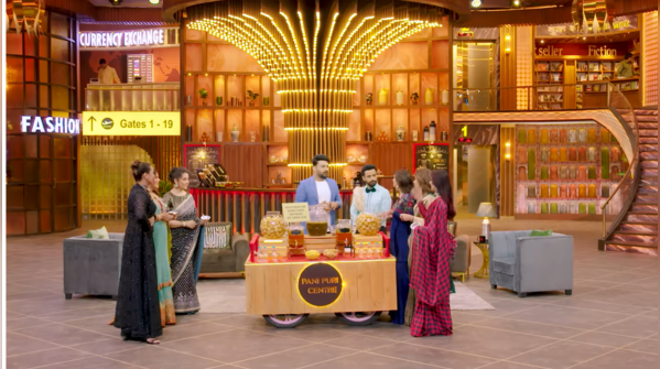 The Great Indian Kapil Show: From Kapil Sharma talking about playing a feminine character in college days to Manisha Koirala saying romantic dialogues to a tape; cast of Heeramandi makes interesting revelations