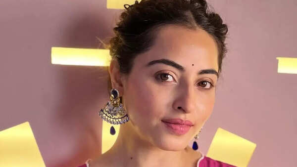 Niyati Fatnani Pictures