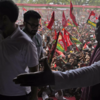 Article image for: <i class="tbold">unruly</i> crowd rushed to the stage
