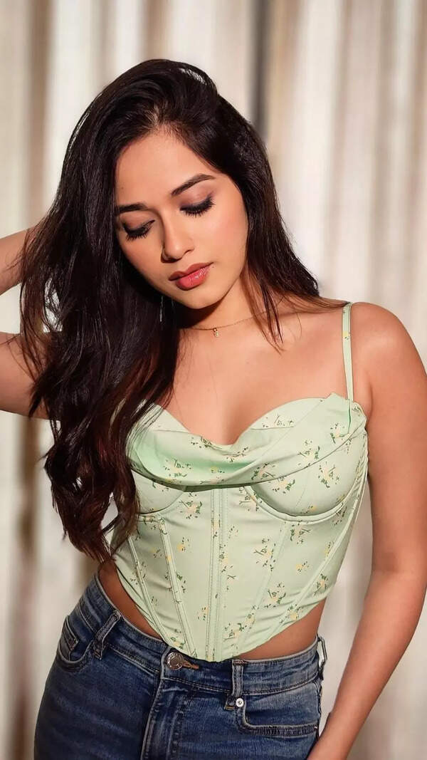 Jannat Zubair Rahmani Pictures