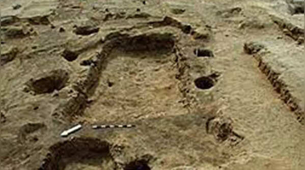 Hierakonpolis Cemetery (c. 4000 BCE)