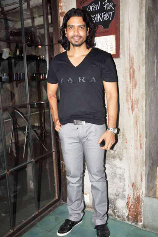 Maqbool Khan Photos