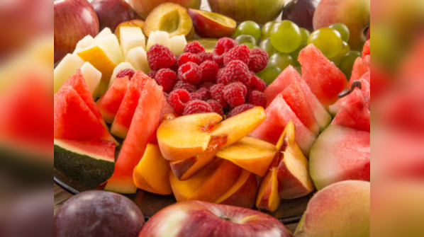 Should you remove the peels of fruits?