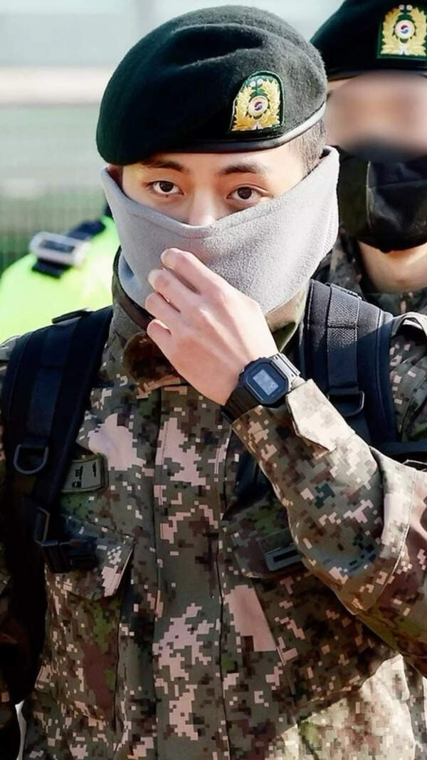 V