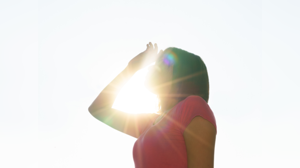 What are the symptoms of heat stress?