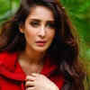 Article image for: <i class="tbold">chahatt khanna</i>