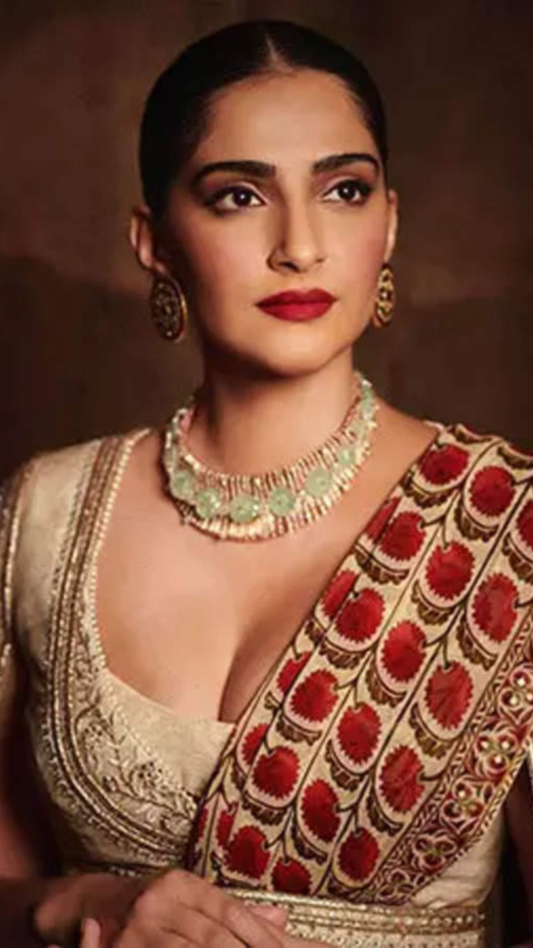 Shantipriya Pictures