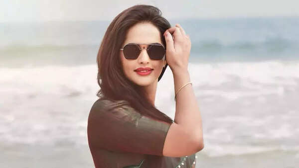 Jyothi Rai Wallpapers