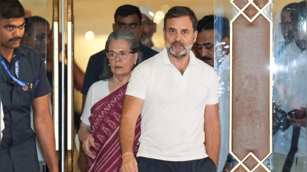 Resolution for Rahul Gandhi to lead opposition