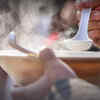 Quickly chill foods