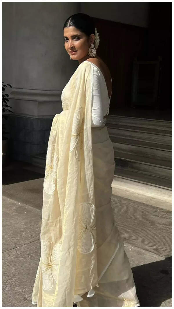 Divya Prabha Pictures