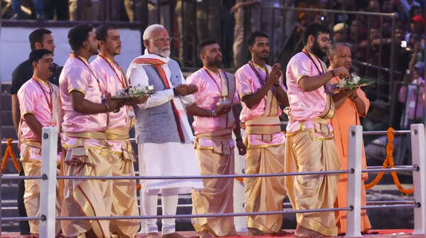 PM Modi attends Ganga aarti 5th time